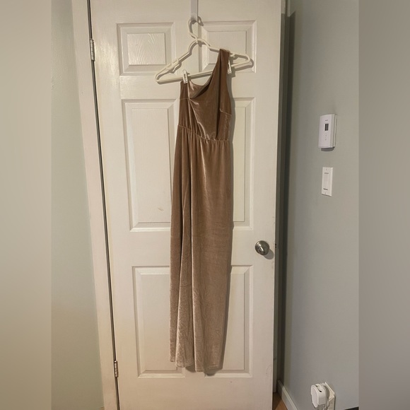 NWT Baltic Born Tatiana velvet one shoulder maxi dress - Picture 5 of 10